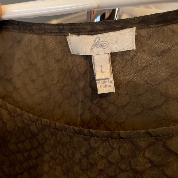 JOIE Silk Agacia Snakeskin Blouse size L - Picture 3 of 4